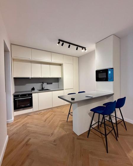 Apartament 2 camere Lux+Loc de parcare in Bloc Nou zona Damaroaia - 3