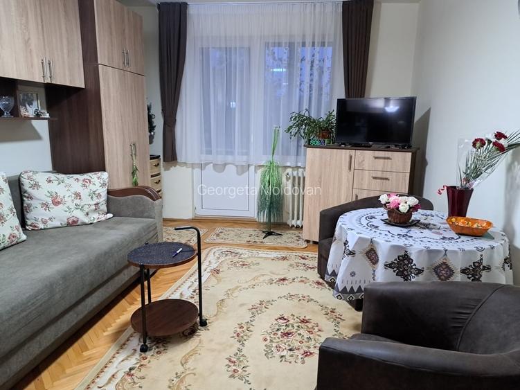 Vand sau schimb apartament 2 camere ,Tg. Mures, Unirii Vand sau schimb apartament 2 camere ,Tg. Mures, Unirii