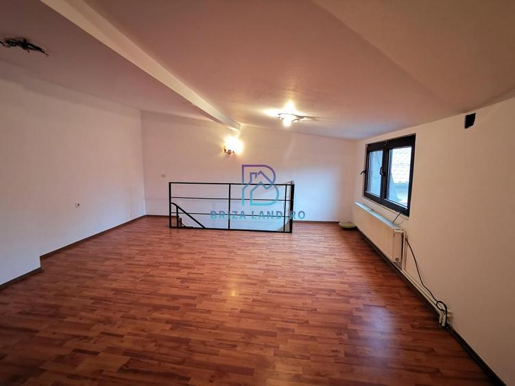 soseaua  Chitilei, Crusovat, casa P+Pod, sup. 238mp, 9 camere - 3 apartamente - 27