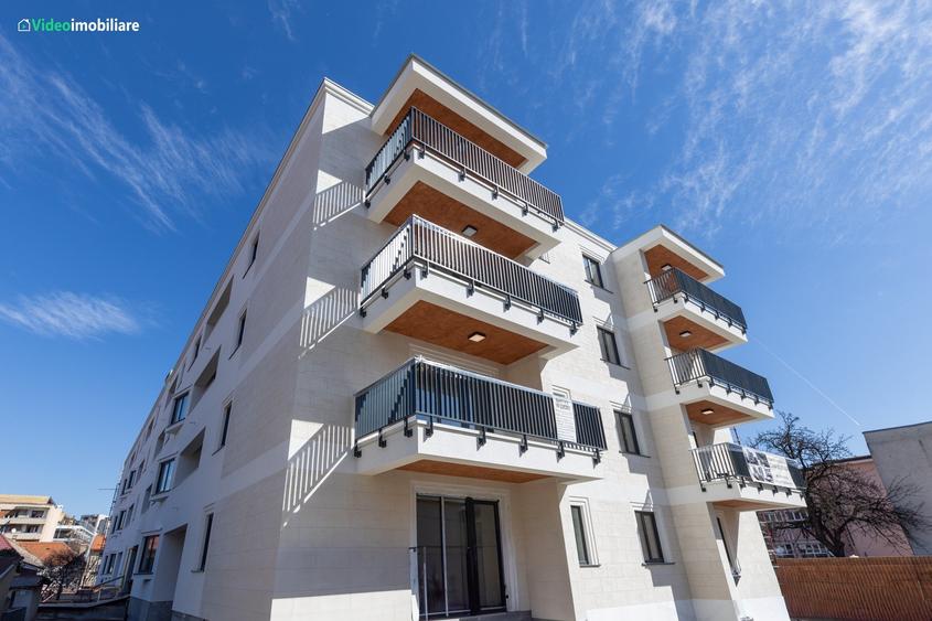 Apartament 3 camere, central, zona de case, bloc 2025 - 1
