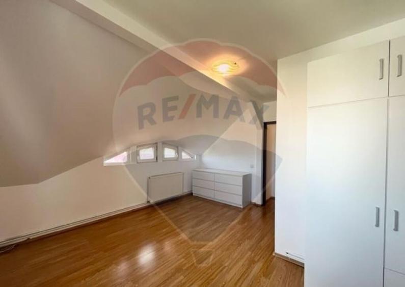 Apartament de inchiriat 3 camere, Aleea Rosiorilor - 13