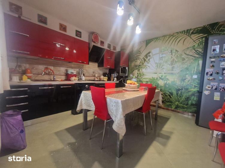 Navodari zona Sud - Vila P+1, 4 camere cu teren 326mp - 260.000euro - 4