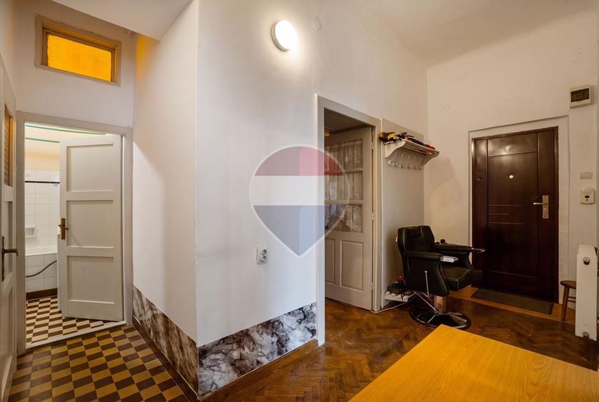 Apartament cu 3 camere decomandat în Centrul Istoric