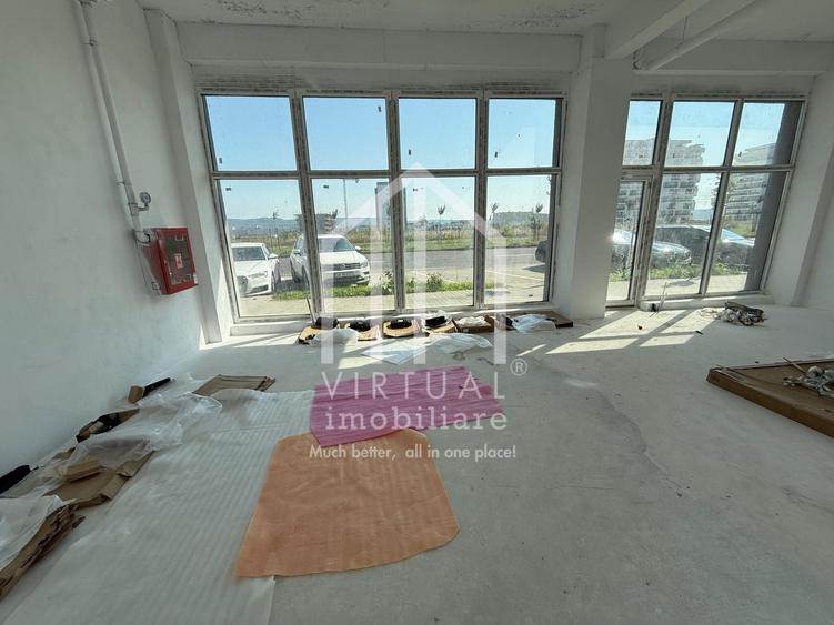 Spatiu comercial - 140 mp, open space - Zona circulata - 3