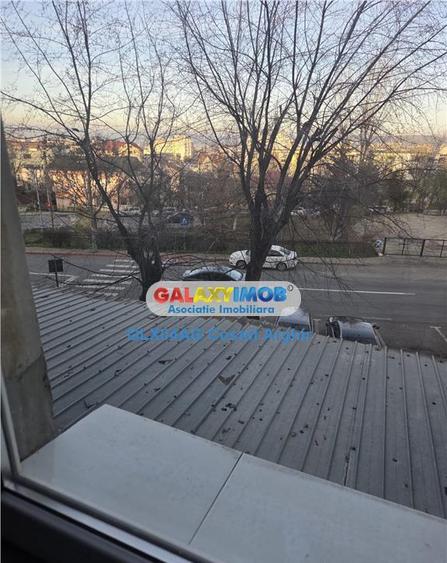 Vindem garsoniera in zona Razboieni-biserica , etaj 2, decom - 6