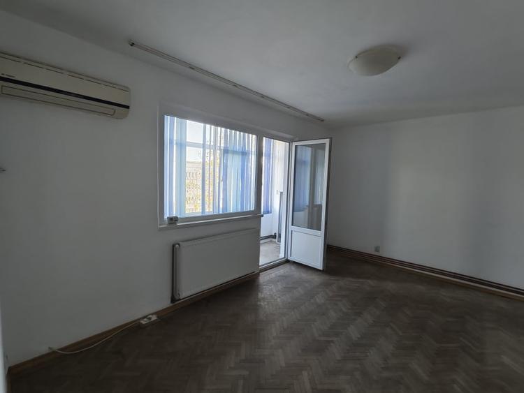 Apartament 3 camere decomandat - 16