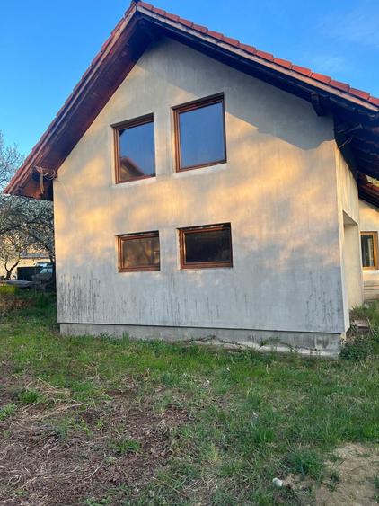 Vand casa spatioasa ideala pentru familie - 4