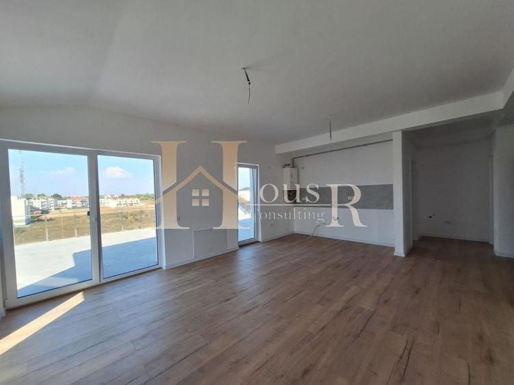 Terasa generoasa. Decomandat. Dormitor matrimonial cu baie proprie. - 2