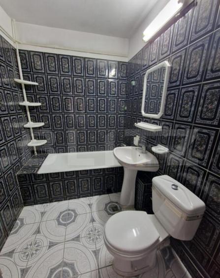 Apartament 2 camere, 56 mp, semidecomandat, zona Zamca - 5