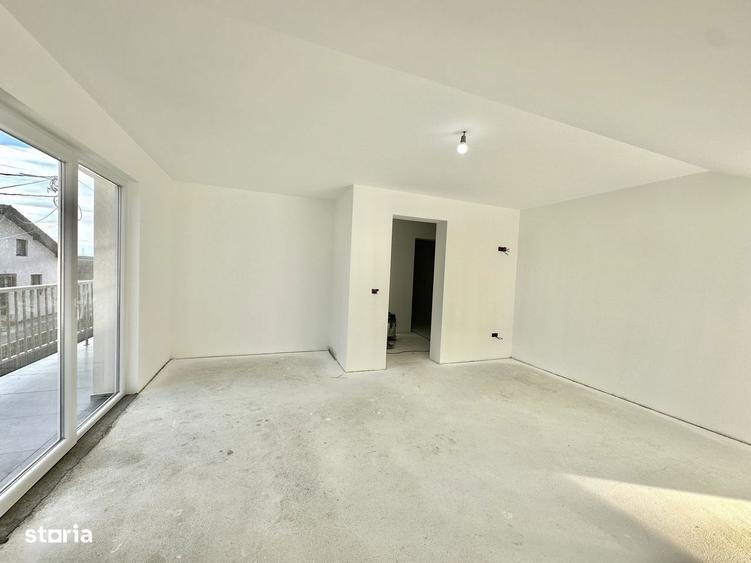 Casa individuala de vanzare cu garaj si curte proprie Halchiu - 4