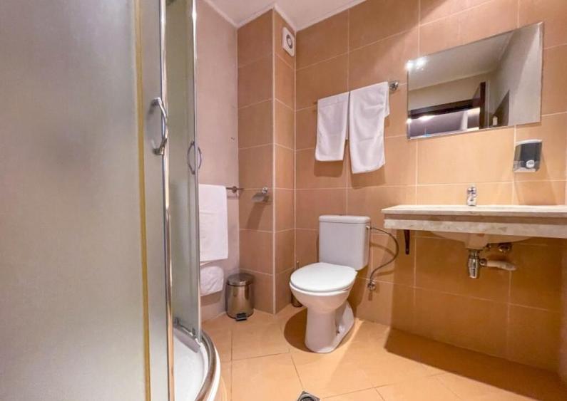 Se inchiriaza apartament in zona 13 Decembrie - 6