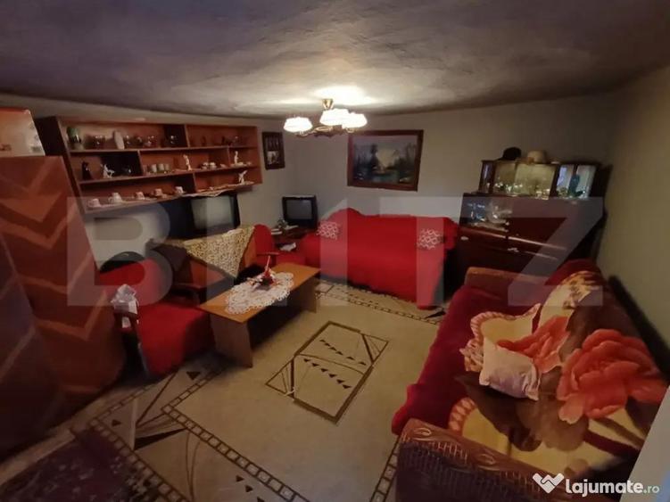 Casa cu 3 camere, 80 mp + 11 arii teren, Localitatea Teaca - 1