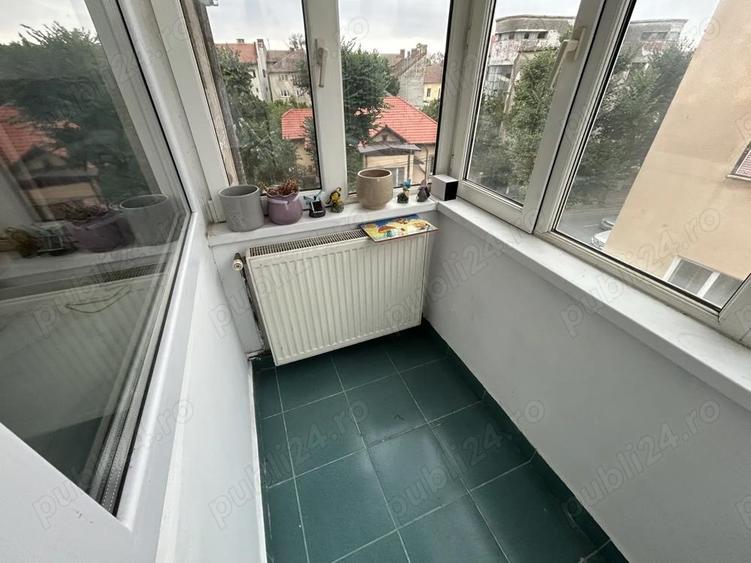 Vand apart.3 cam.ultracentr.,B-dul V.Milea,langa Tribunal,st.68 mp.bloc caramida,et.3 - 11