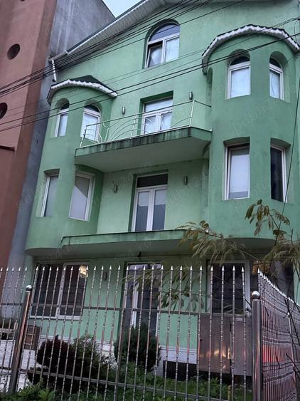 Spatiu comercial de inchiriat bussiness 100mp2 ultra central - 2