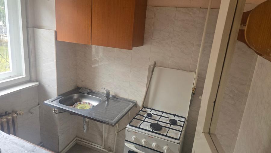 Vand  garsoniera in Deva, zona Dacia, etaj 1, bloc de 4 etaje, usa metalica, - 10