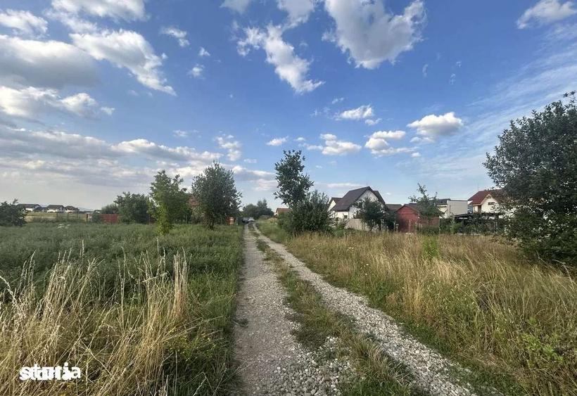 Teren de 500 mp, în Cristian