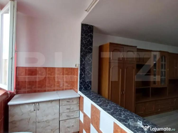 Garsoniera renovata 32 mp, zona Materna - 1