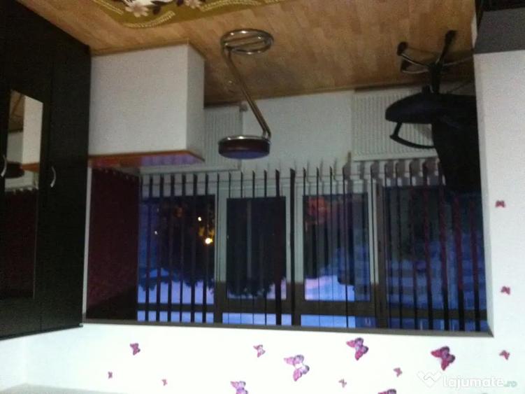 Vand apartament cu 3 camere str. Savenilor - 5