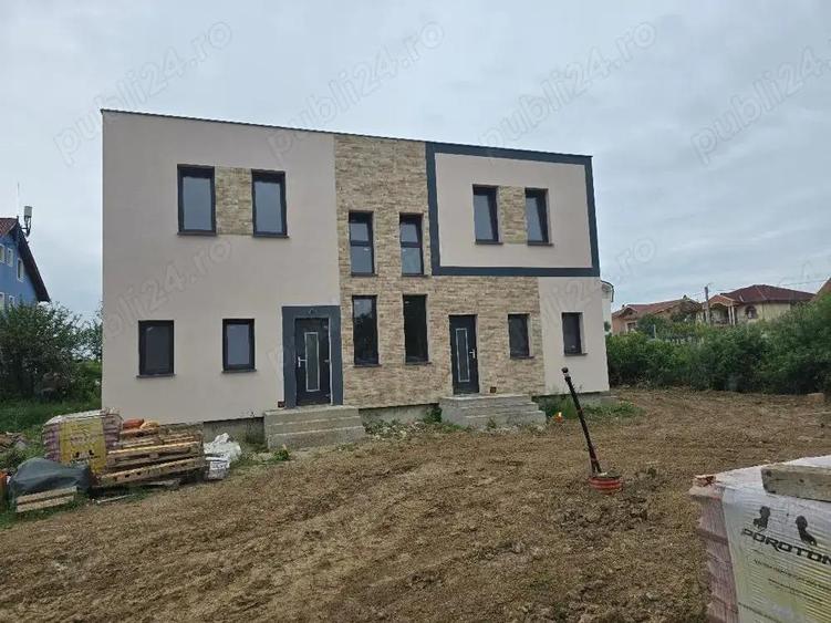 Vand duplex in Sinmartin , SC110, P+E, ter 270 , gaz , constr 2024, izolatie de 10. - 20