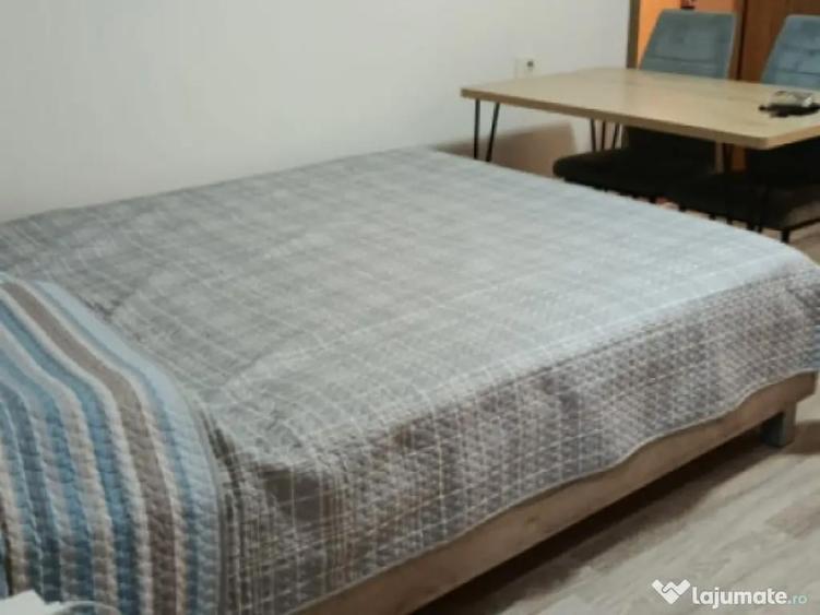 Garsoniera situata in zona FAR - 8