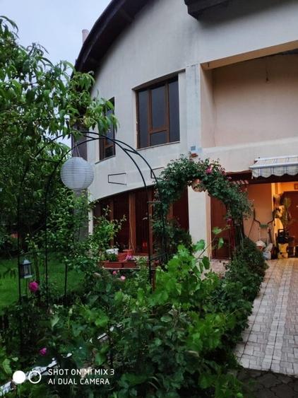 Vilă confortabilă, într o  zonă liniștită cu  acces facil! - 3