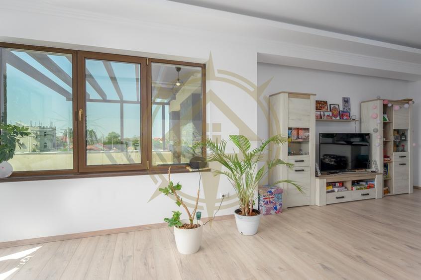 Comision 0 Vila Pasiva | Panouri Fotovoltaice | Vedere Lac Balotesti - 15