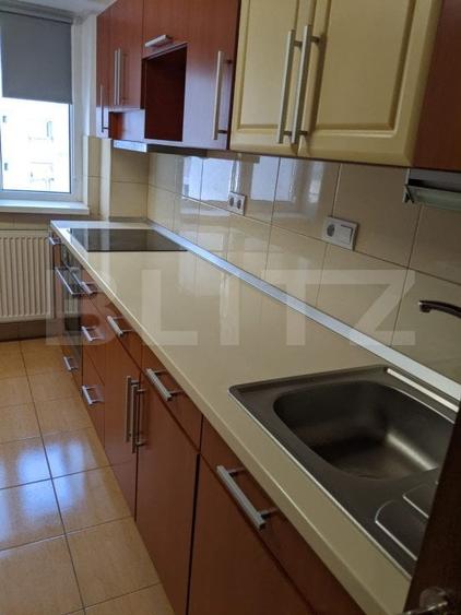 Apartament de vanzare, 4 camere, 112 mp, cartierul Soarelui - 2