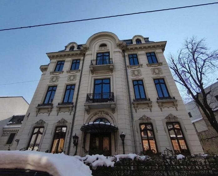 Mansardă Excepțională în Vila Istorică, Universitate - 2 locuri de parcare - 1