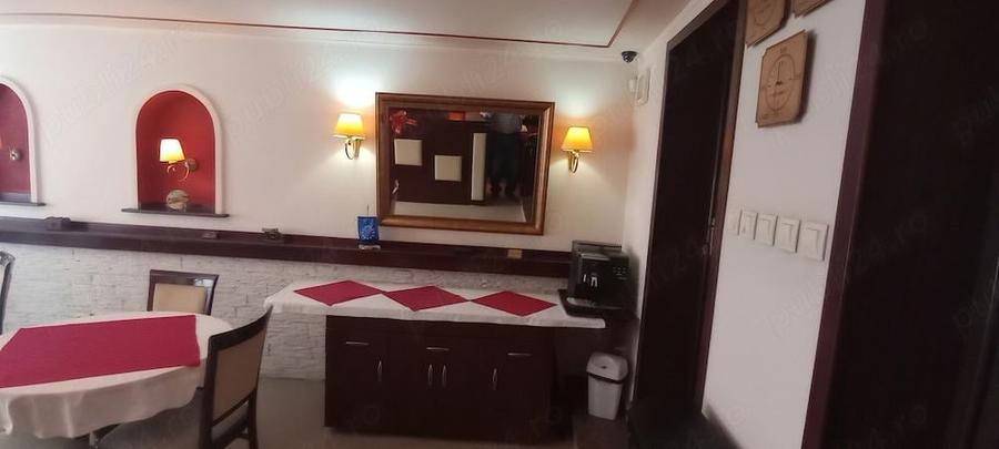 Inchiriez. Spatiu comercial stradal. In centru istoric. Bra?ov. - 9