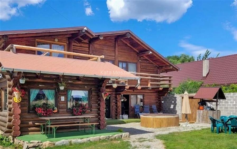 FILM! Resedinte montane,mobilate,echipate, jacuzzi,piscina,pretios areal,Sambata