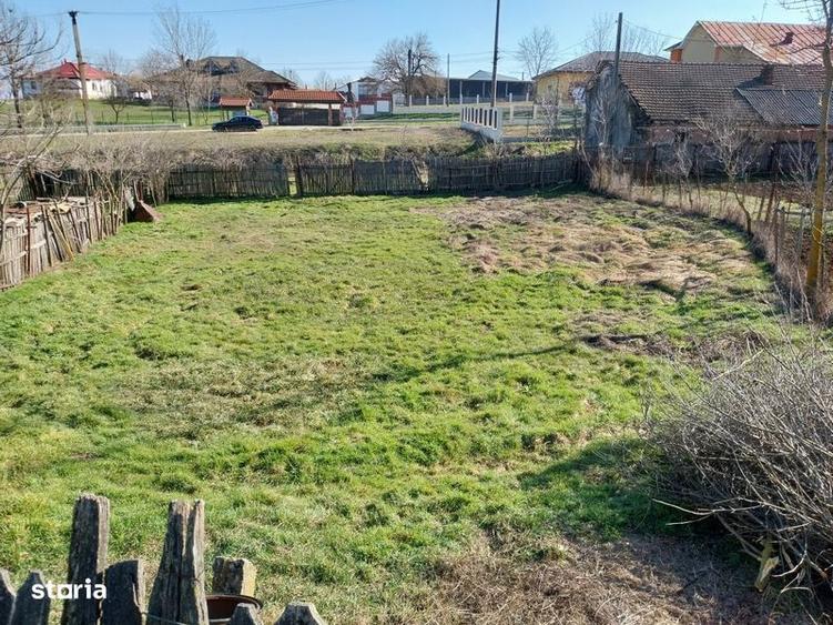 Casa cu teren de vanzare in loc. Floru, jud. Olt - 3