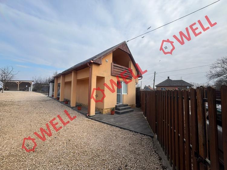 Casă cu 2 niveluri de vânzare în Mărtineni, la drumul principal! - 2