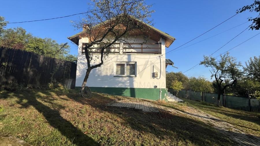 REV2005197 Casa mobilata si utilata cu vedere frumoasa - 2