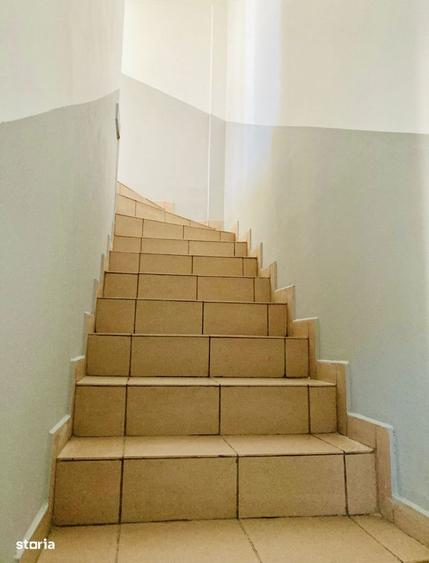 Inchiriez Vila/Cladire, Curte si Garaje - Ideal Sediu Firma/ Birouri - 2