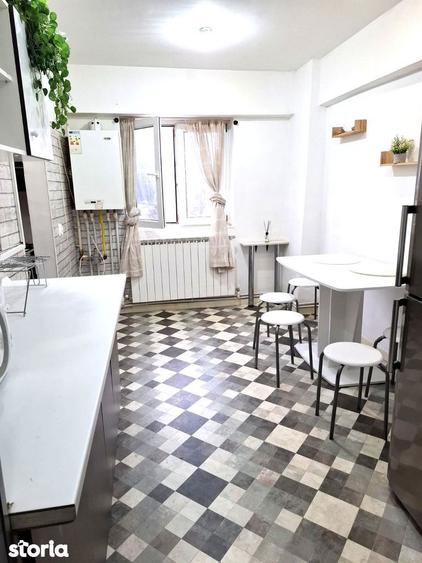 apartament 2 camere , etaj 1, zona Mall , mobilat - 5