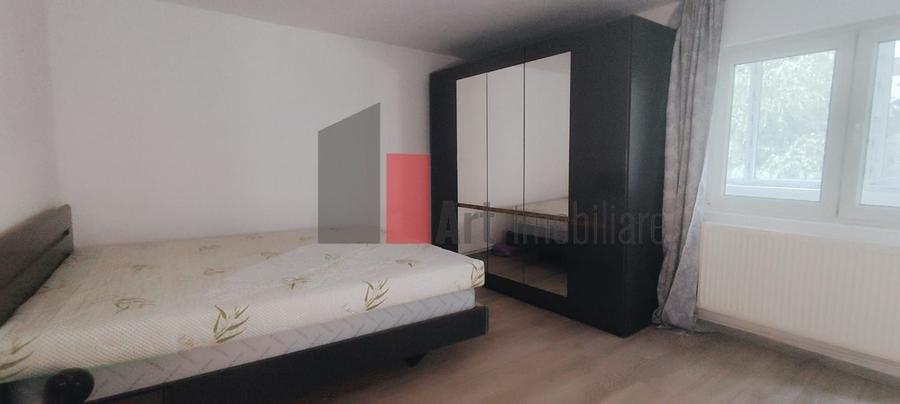 Piata Rosetti, casa Yeni, constructie 2002, finisata complet - 14