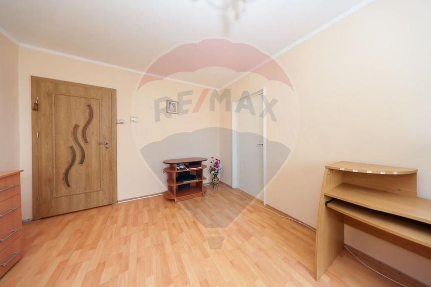 Apartament cu 3 camere de v&acirc;nzare &icirc;n zona Calea Bucuresti - 8