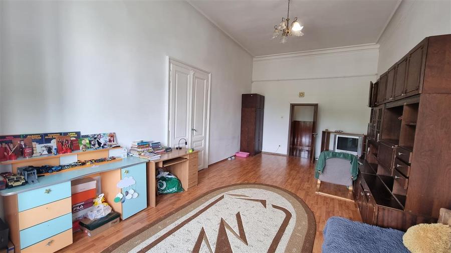 Apartament  clasic de doua camere zona Centrul Istoric - 3