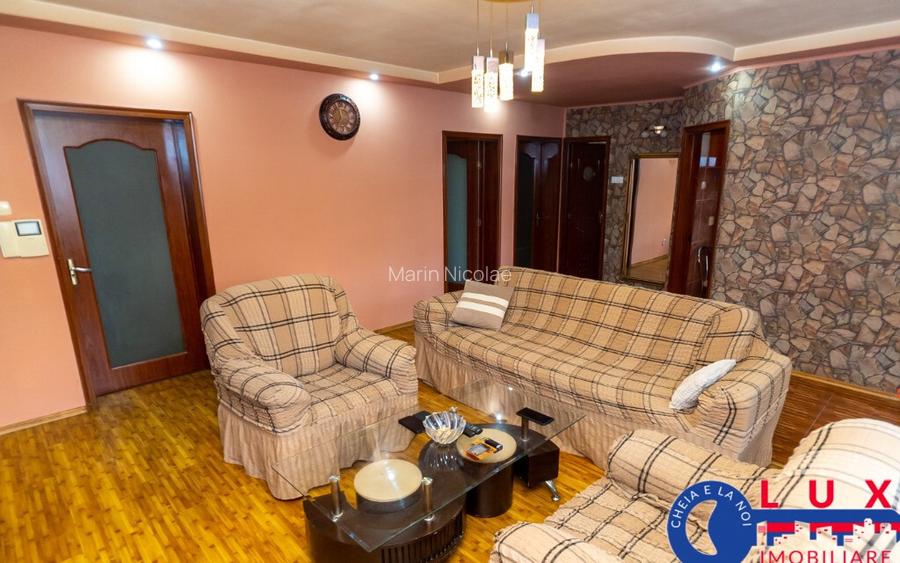 ID 6640 Vila de tip P+M in Cartier E3 ID 6640 Vila de tip P+M in Cartier E3