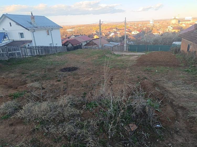 Vand teren intravilan in Podari - 2