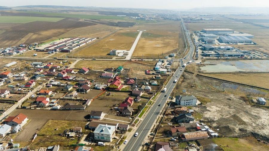 Casă de Vânzare, 3 Camere, 1577mp Teren la E58 - Lețcani, Iași - 12