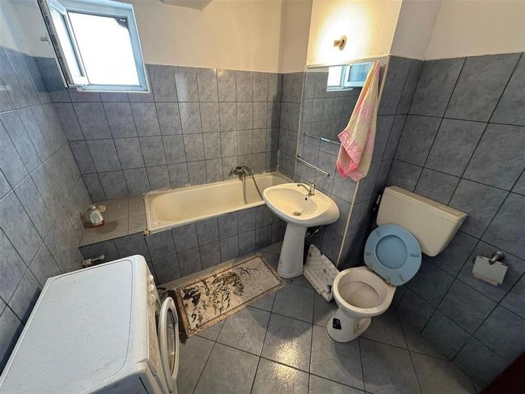 Apartament cu 2 camere decomandat, mobilat în Nord-Est
