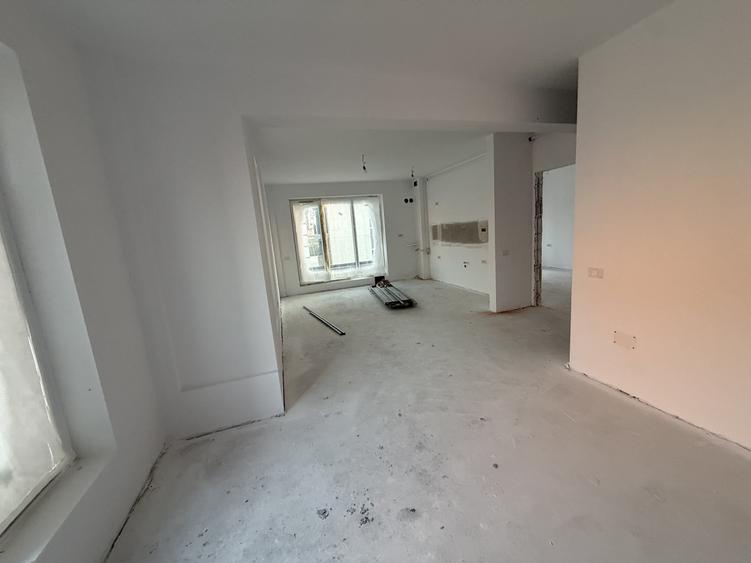 Apartament cu 2 camere decomandat în Theodor Pallady
