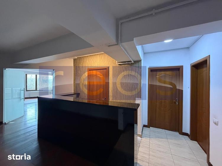 Apartament cu 3 camere în Vitan