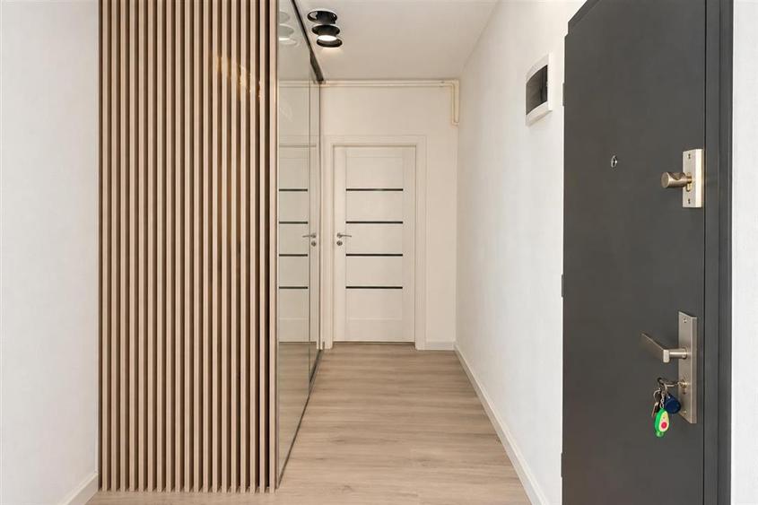 Apartament cu 3 camere semidecomandat, mobilat în Industrial Vest