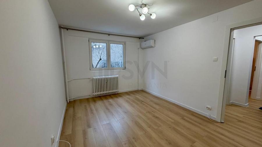 Apartament cu 2 camere decomandat, mobilat în P-ța Victoriei