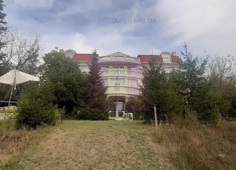 Casă cu Teren 3100 Mp în Băneasa