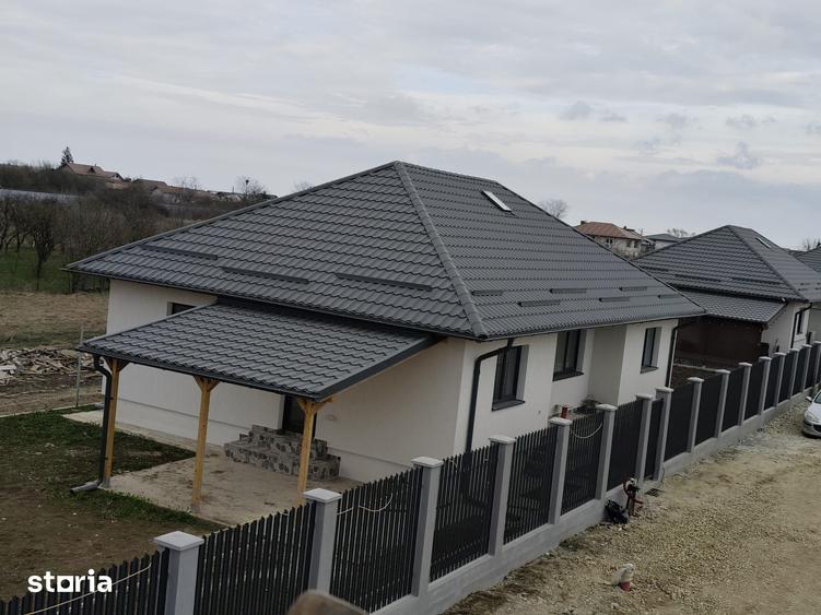 Casă cu 4 camere cu Teren 350 Mp în Joița