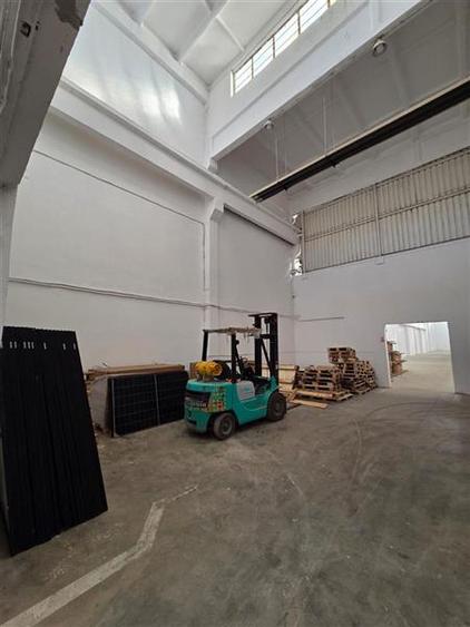 Spațiu industrial, de 468 mp, în Central