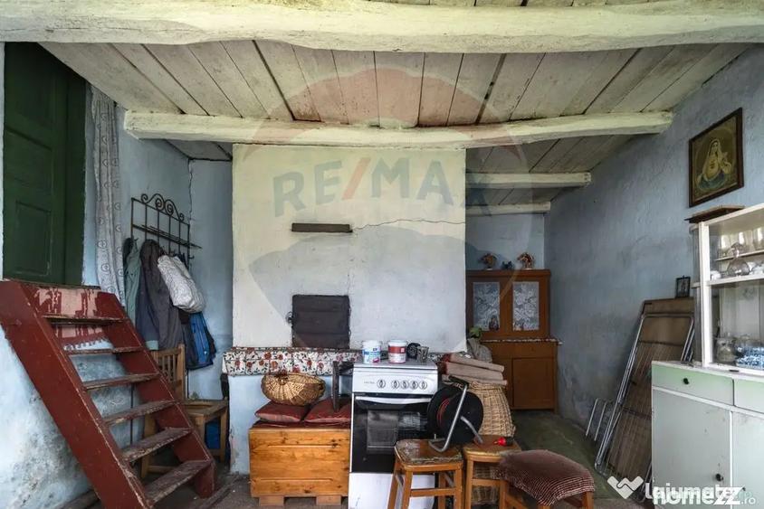Casă cu 4 camere cu Teren 1068 Mp în Perșani